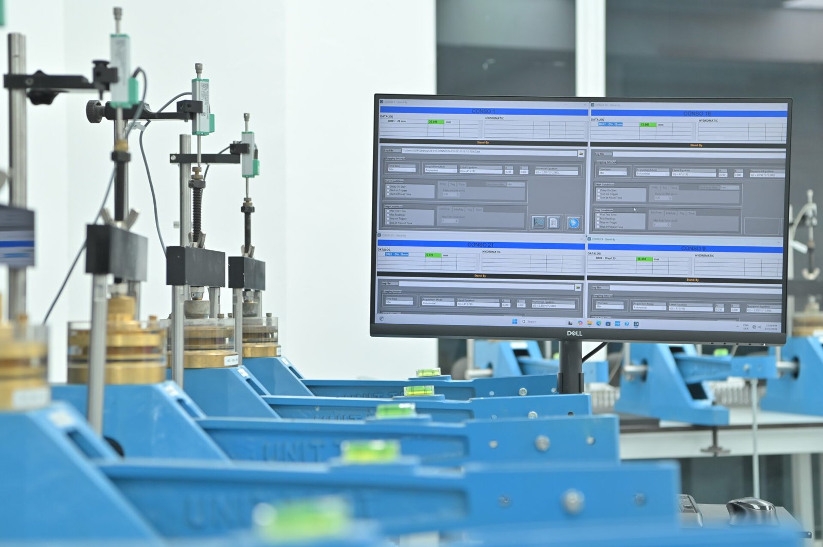 Advanced testing equipment in the ARCHITEST laboratory