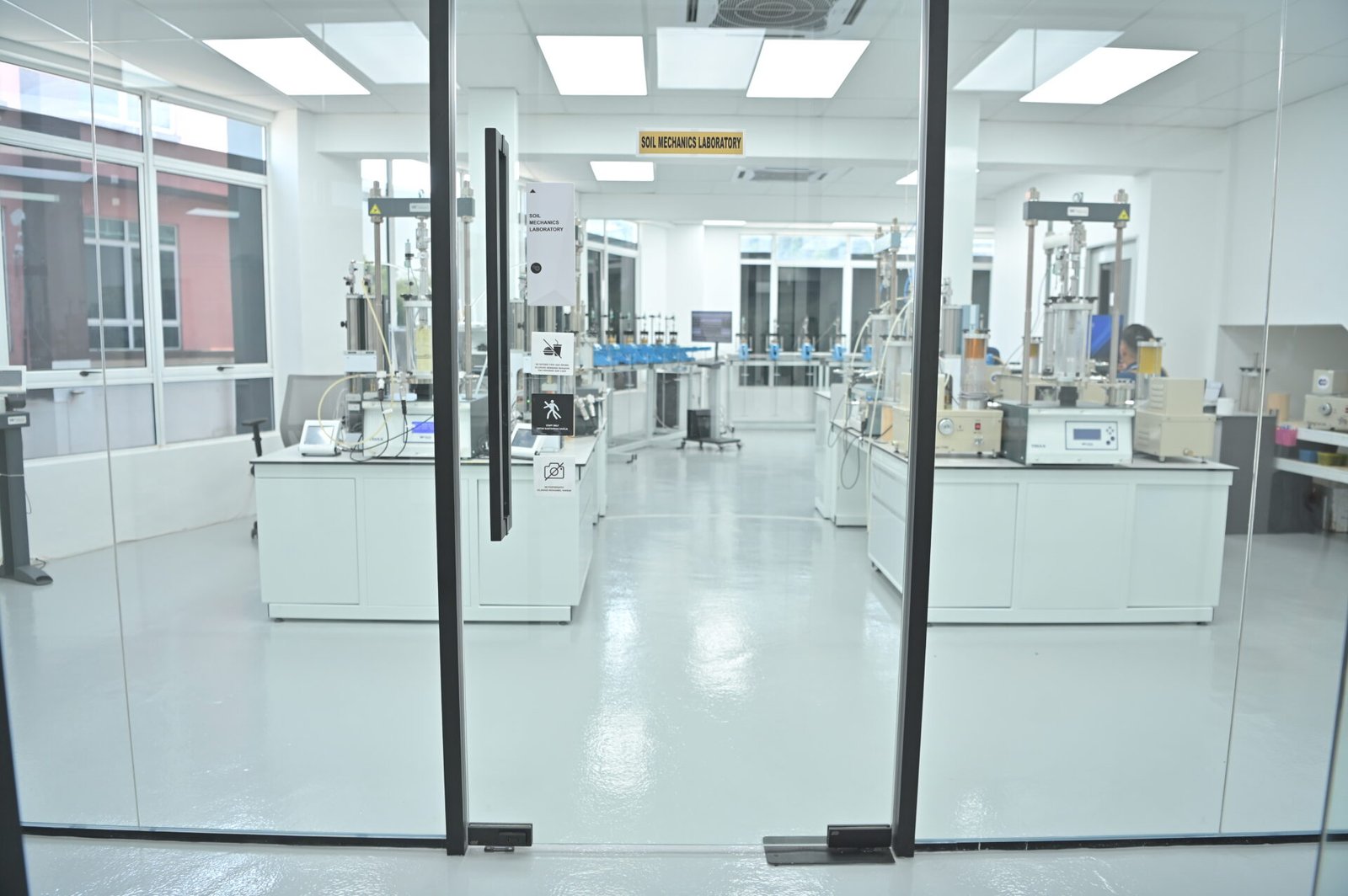 ARCHITEST purpose-built laboratory interior